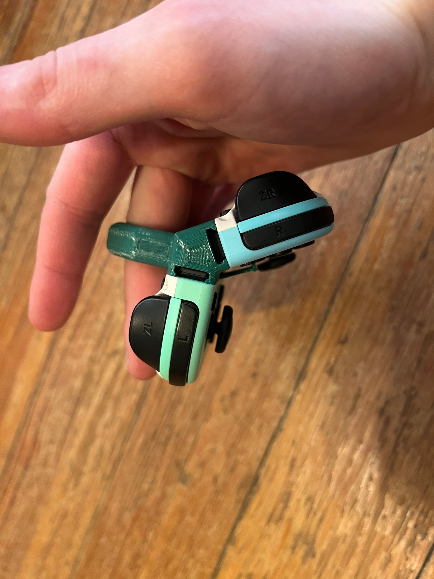 One Handed Nintendo Switch 1 & 2 Controller Handle