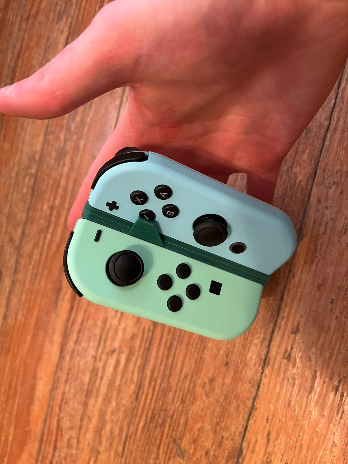 One Handed Nintendo Switch 1 & 2 Controller Handle
