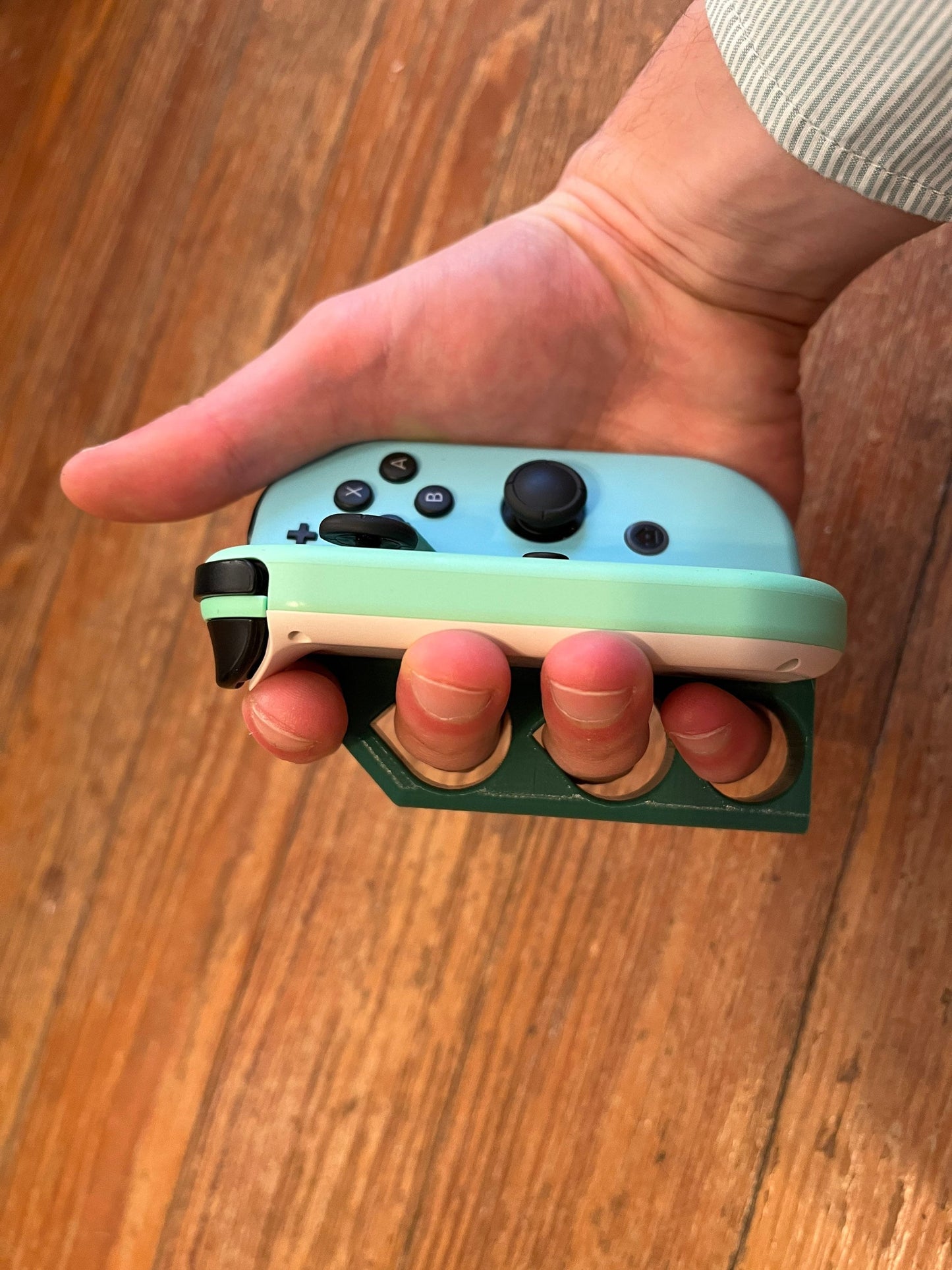 One Handed Nintendo Switch 1 & 2 Controller Handle