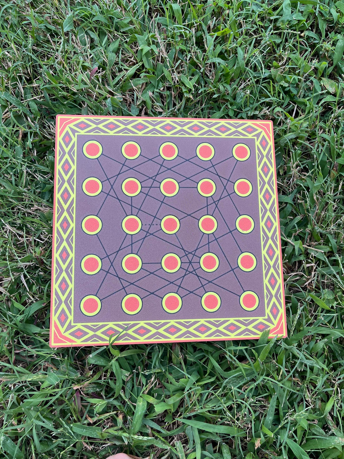 Jassir Jarmo - Magnetic Board Game & Wall Art