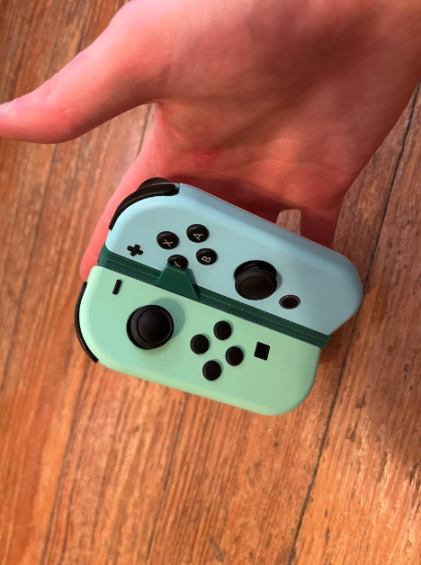 One Handed Nintendo Switch Controller Handle